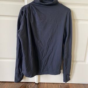 Lululemon black pleated top